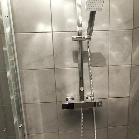 Most Central Location, Sleeps 12 Dublin